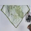 Novo Lenço Pequeno de Seda Satinado Estilo Chinês para Mulheres, Seda Imitação de Alta Qualidade e Versátil com Xale Fino Presente de Feriado