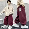 Calça de Moletom Estilosa para Meninos Primavera e Outono Calças Largas Soltas Crianças Médias e Grandes Calças Esportivas Quentes Casuais para Meninos Calças Longas Modernas Outono