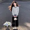 Conjunto de cárdigan a cuadros de bloques de color para niña y pantalones anchos de retazos a cuadros casuales de moda para temporada de primavera y otoño