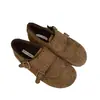 Sapatos Casuais Femininos Retrô com Duas Fivelas e Padrão Gravado, Forrados com Fleece, com Aumento Oculto de Altura, Sapatos Slip-On Estilo Birkenstock Quentes e de Solado Macio para o Inverno 2025