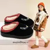 Diadema de Felpa para Niños Pantuflas de Algodón 2026 Invierno Unisex Niños Cálidos Antideslizantes Suela Gruesa Zapatos Peludos Slip-on Cálidos