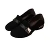 Sapatos Casuais Slip-On 2026 Primavera e Outono Novo Estilo Britânico Couro Macio Fosco Bico Redondo Baixo Mocasins para Mulheres Versátil