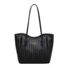 Bolsa Tote Europeia e Americana Mais Vendida Grande Capacidade Bolsa de Ombro Feminina Bestseller Transfronteiriça Bolsa de Ombro Única Atacado de Comércio Exterior Bolsa para o Dia a Dia