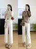 Jeans blancos de pierna recta adelgazantes 26 otoño nuevo elástico en cuatro direcciones de cintura alta cropped rectos con bufanda H082808