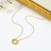 Collar de Acero de Titanio que No se Desvanece para Mujer, Diseño Único de Nicho, Estilo de Celebridad de Internet de Moda, Cadena de Clavícula con Colgante de Cobre Minimalista, Venta Caliente