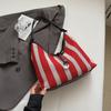 Bolsa Feminina da Moda Listrada Vazada Tecida, Grande Capacidade 2025 Nova Bolsa de Ombro de Verão, Sacola Tote para o Dia a Dia
