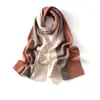 Bufanda de Cachemira Otoño e Invierno Nueva Bufanda Tricolor Elegante Versátil para Mujer Chal Elegante Cálido y Resistente al Frío