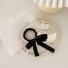 Moda japonesa y coreana estilo Chanel Diadema de perlas con lazo banda de goma simple para todo tipo de peinado anillo de toalla accesorios para el cabello de alta gama para mujer