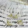 Brincos de Pérola com Laço de Diamante Doce Pequeno Delicado para Trabalho Namoro Temperamento Gentil Fashion Versátil