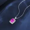 Collar de Rubí Cultivado S925 Zhou Hengfu Colgante Corte Esmeralda Cadena para Clavícula de Lujo Ligero Gama Alta