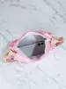 Tela con estampado de rosas estilo coreano estética moderna de moda nueva sensación de alta gama bolso tote de un solo hombro de rosa bolso de axila