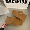Sapatos Birkenstock para Aumento de Altura na Primavera 2026 Novo Modelo Sola Grossa Design Retro com Fivela Slip-On Casuais Fechados