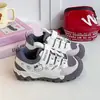 Zapatos Deportivos de Exterior para Niños 2026 Otoño Nuevo Estilo Niños Suela Suave Transpirables Niñas Versátiles Casuales Ligeros Senderismo