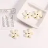 Flor de Cinco Pétalos INS Fresca Cuentas de Cerámica Agujero Recto Flor para Ensartar Cuentas Sueltas Accesorios para Colgante de Cadena de Teléfono Hecho a Mano DIY