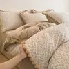 Juego de Cuatro Piezas de Algodón Puro Estilo Francés con Encaje de Pompones, Funda Nórdica con Nuevo Diseño Floral Vintage, Sábana Plana y Sábana Ajustable Juego de Tres Piezas
