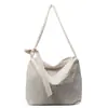Nova Bolsa Transversal de Ombro Único de Luxo para Mulheres, Bolsa Tote Portátil de Grande Capacidade para Mulheres, Bolsa de Axila Exclusiva de Nicho para Mulheres