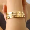 Pulsera de Acero Inoxidable Estilo Coreano Corazón Dorado Diamante Set para Mujer Elegante Elegante Chapado en Oro de 18K Moderna y Versátil