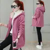 Abrigo de Imitación de Lana de Cordero para Mujer, Engrosado y Forrado de Felpa, Longitud Media, Nuevo Estilo Coreano Otoño e Invierno 2026 Cárdigan Holgado