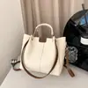 Bolso Grande de Mano con Diseño de Nicho Vintage para Mujer 2026 Nuevo de Moda Versátil Cruzado para Viajar Tote Bolso Cubo