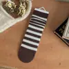 Meias Femininas de Cano Médio Outono e Inverno Novas Listradas Respiráveis Retro Imitação de Caxemira Meias Felpudas Retrô Meias Femininas Zhuji