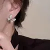 Pendientes de Mariposa de Zirconia de Lujo Ligero de Nicho, Pinzas para Orejas Electroplateadas Versátiles y Exquisitas, Nuevos Pendientes de Mariposa de Verano para Mujer
