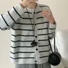 Cárdigan de punto a rayas casual holgado, versátil, de estilo coreano, nuevo para otoño e invierno, para mujer, con un diseño único y atractivo de nicho