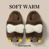 Pantufas de algodão com tema de abelha fofa, pantufas internas de inverno para casal feminino, forradas com fleece para aquecimento, pantufas macias e felpudas para homens