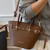 Las Bolsas Pequeñas Populares de Este Año para Mujeres en Otoño e Invierno 2025 Nuevo Bolso de Hombro Cruzado Retro Estilo Coreano Bolso Bandolera Bolso Cubo
