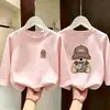 Camiseta de algodón de manga larga para niños, ropa de otoño para niños pequeños y medianos, nuevo estilo 2026, ropa infantil de moda