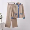Conjunto de Dos Piezas: Chaqueta de Mezclilla con Empalmes y Punto, Cuello Redondo + Pantalones de Pierna Ancha de Cintura Alta, Estilo Diosa Socialité Francesa, Diseño de Moda