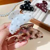 Pinza de pelo de garra con cielo estrellado, pinza de tiburón de tamaño mediano de alta gama, pinza para cabello semi-recogido, pinza de pelo elegante, pinza de garra con incrustaciones de diamantes estrellados