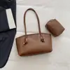 Bolso de Gran Capacidad para Mujer 2025 Otoño e Invierno Nueva Moda Bolso de Hombro para Viajar Diseño Nicho Casual Bolso Tote Personalizado