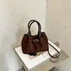Elegante bolso cubo para mujer, nuevo estilo coreano 2026, bolso de hombro minimalista y moderno, bolso cruzado de nicho para mujer