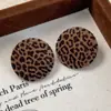 Otoño e Invierno Populares Retro Modernos Atmosféricos Terciopelo Estampado Leopardo Flor Pendientes Personalizados Accesibles Lujo Super Hada Elegantes Pendientes de Gama Alta