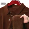 Nova coleção Outono/Inverno 2026: malharia leve e de alta qualidade para homens, apresentando um suéter de gola e mangas compridas, um suéter folgado e uma camisa polo