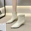Botines Cortos de Punta para Mujer 2026 Nuevo Llegado de Otoño Botas Estrechas de Nicho para Usar con Faldas Estilo Coreano Elegantes Tacón Fino Tacón Medio Botas de Moda