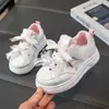 Novos Sapatos de Princesa para Meninas Primavera e Outono, Tênis da Moda Infantil, Sapatos Casuais de Desenho Animado Estilo Coreano para Estudantes, Sapatos Esportivos para Meninas