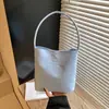 Bolso 2025 Nuevo Estilo de Moda Versátil Simple Ligero para Viajes Diarios Bolso Cubo de Hombro Bajo Brazo Comercio Exterior al por Mayor