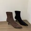 Botines de tacón alto, punta fina, gamuza, color caqui, corte ajustado, zapatos de mujer, nueva colección de otoño 2026, botines cortos estilo coreano