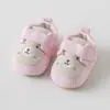Sapatos para Bebê Recém-nascido e Criança Pequena Aprendendo a Andar Primavera Outono Verão 2026 Novos Lindo Desenho Animado Antiderrapante Solado Macio Sapatos para Casa