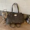 Bolso de Mano tipo Tote Retro Simple de Gran Capacidad para Mujer 2025 Invierno Nuevo Estilo Ropa de Trabajo Versátil Diario Mochila de un Hombro