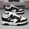 Zapatos de verano para hombre, nuevos zapatos transpirables, estilo coreano, modernos, combinables, blancos, con plataforma, informales.