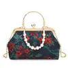 2026 Elegante Bolso de Banquete Jacquard 3D Nuevo Estilo Chino Bolso de Mano con Perlas Cadena para Hombro Hanfu Qipao Negro