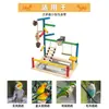 Puleiro para papagaio, plataforma de madeira colorida para pássaros, pingente de pinha, brinquedo de escalada e roer, poleiro de treino com balanço para afiar as garras, poleiro para papagaio