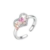 Anillo de Corazón de Diamante Brillante, Anillo de Diseño Único de Lujo Ligero, Sensación Elegante y de Alta Gama, Joyería de Nicho para Mujer, Forma de Corazón