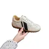 Zapatos de entrenamiento alemanes con textura de piel de oveja para aumentar la altura para mujer, versátiles de otoño, cuero suave genuino, suela blanda, deportivos casuales transpirables, zapatos Forrest Gump