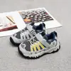 Zapatos Deportivos para Niñas 2026 Primavera/Otoño Nuevos de Malla Transpirables Suela Suave Antideslizantes Casuales Versátiles Ligeros Zapatos de Correr Tipo Papá
