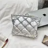 Bolsa de mão acolchoada em formato de coração estilo coreano, nécessaire, porta-produtos de skincare, necessaire interna, bolsa de armazenamento multifuncional para mulheres