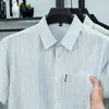 Camisa Masculina Refrescante Simples Solta de Manga Curta com Bolso Verão Leve Respirável Secagem Rápida Não Amassa Toque Fresco Camisa de Meia Manga