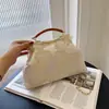 Bolsa Bordada Estilo Chinês Transfronteiriça Tendência da Moda Feminina Bolsa Portátil com Clipe Bolsa Cheongsam Elegante e Simples com Corrente